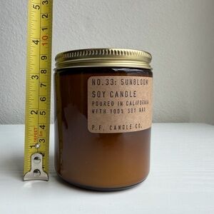 SUNBLOOM SOY CANDLE
P.F. CANDLE CO. - NWT